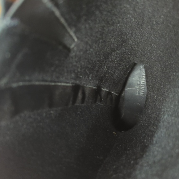 LA Canadienne Helen black suede tall boot women's size 11 - Picture 15 of 16